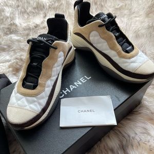 CHANEL Sneakers